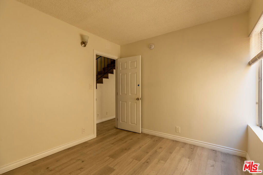 1418 S Bentley Avenue - Photo 10