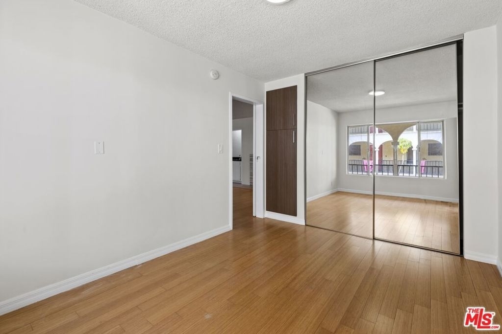 1033 6th Street - Photo 10