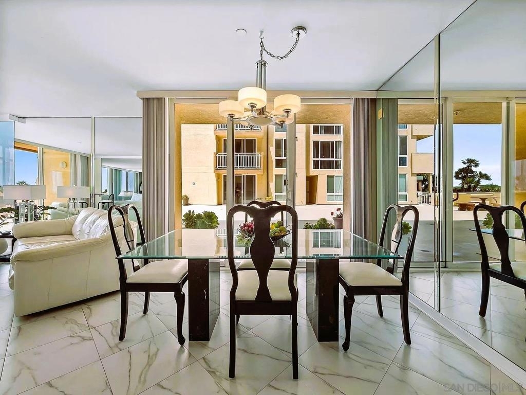 4627 Ocean Blvd - Photo 2