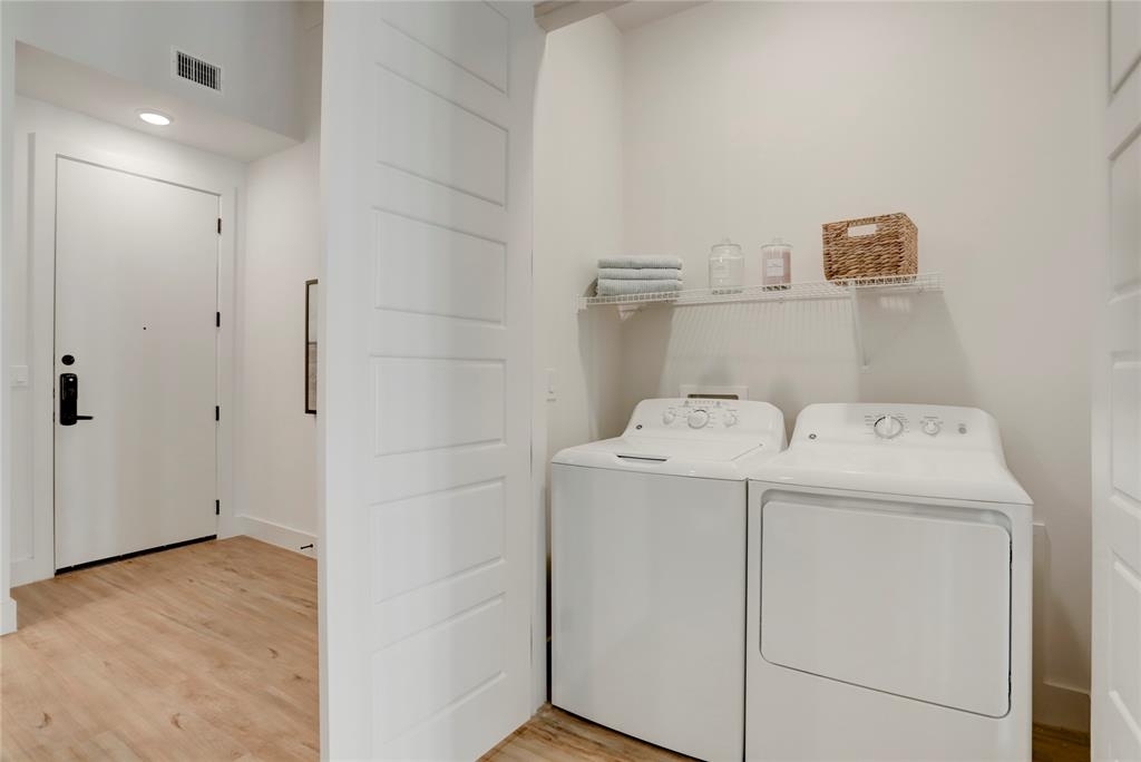 1801 Smith Street - Photo 9