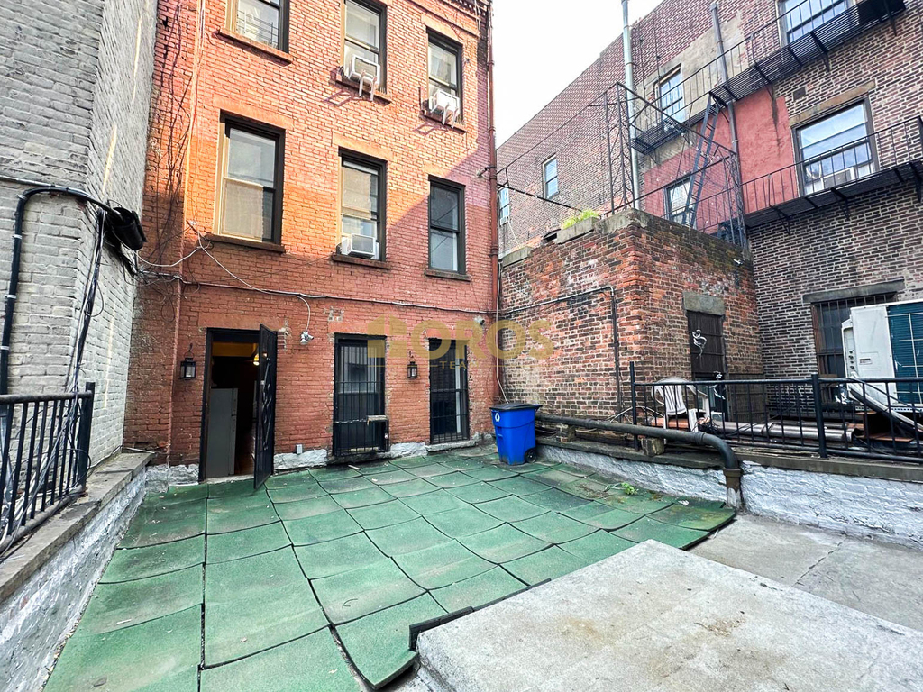 9 Avenue A - Photo 6