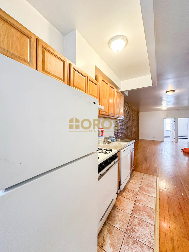 9 Avenue A - Photo 9