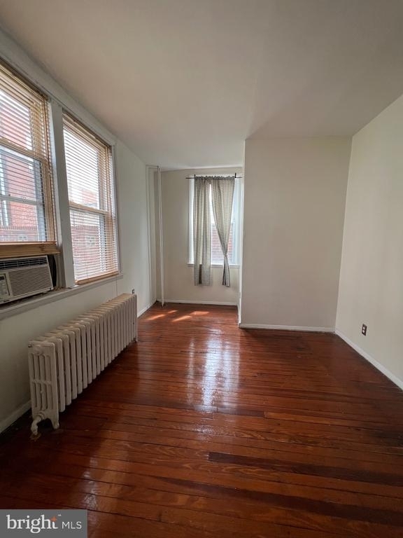 721 Bainbridge St - Photo 6