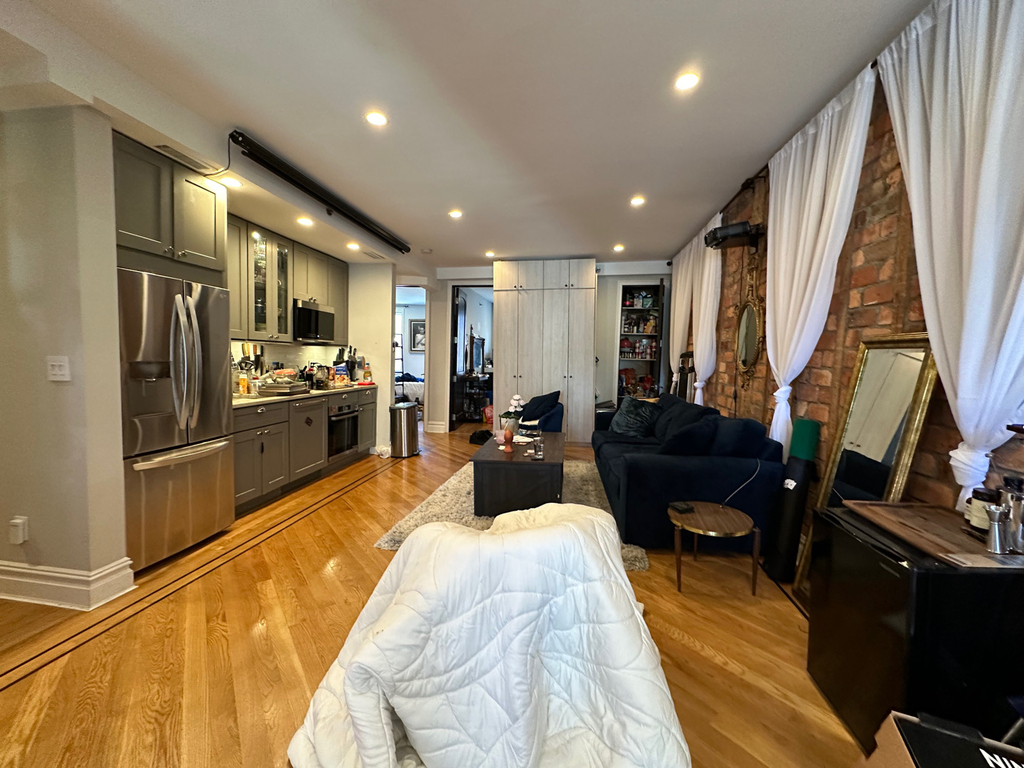 28 Locust Street - Photo 7
