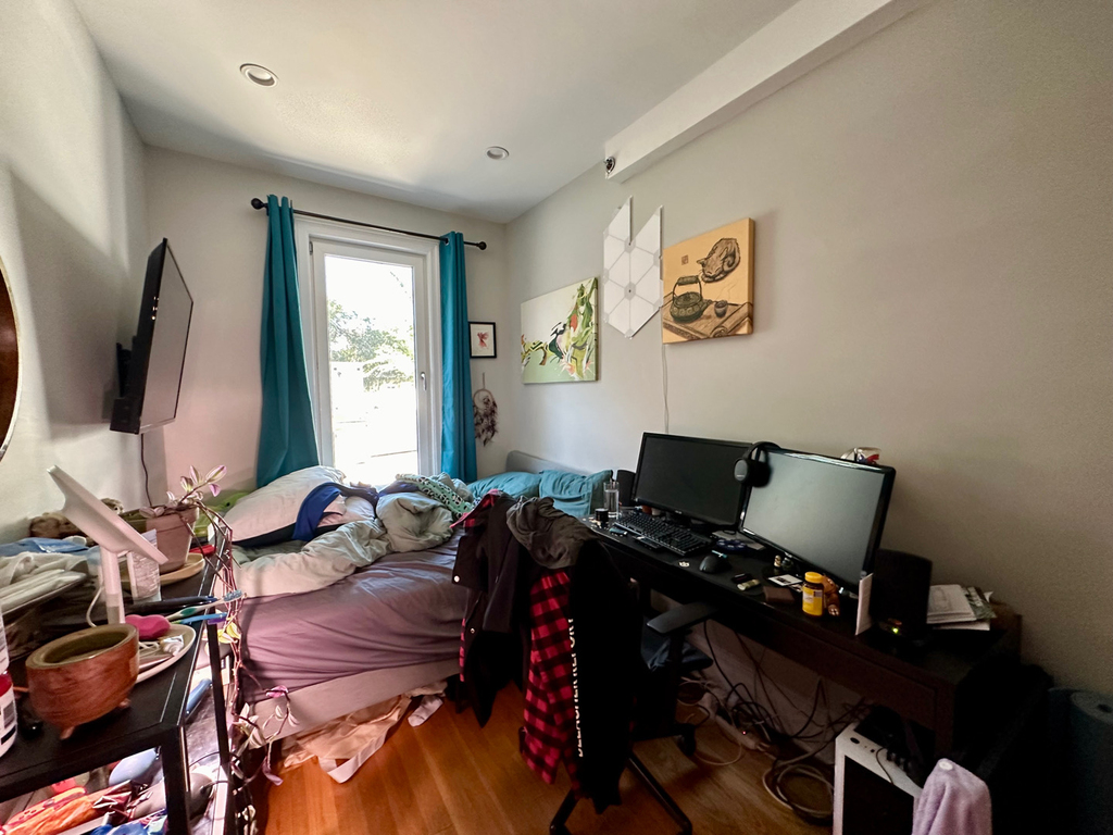 28 Locust Street - Photo 17