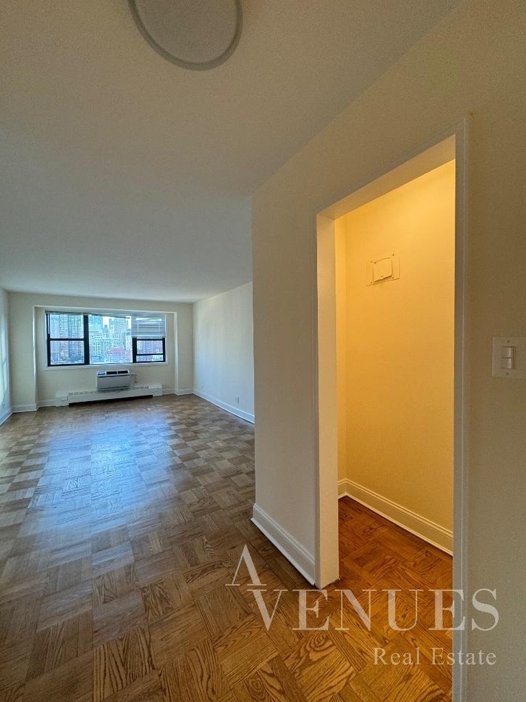 East 79th Street - Photo 5
