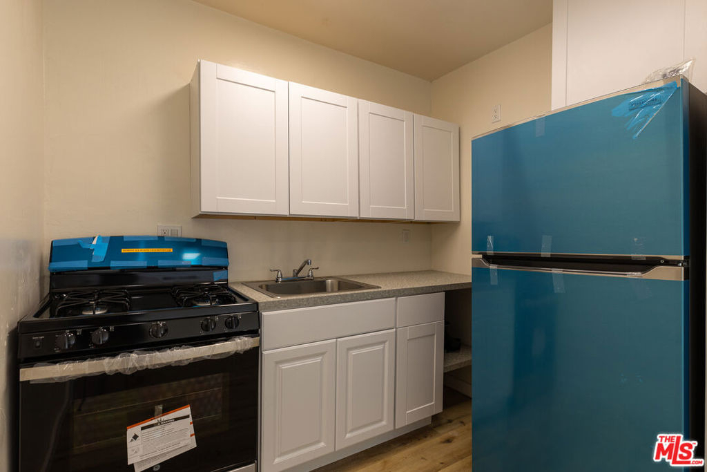 1295 Federal Avenue - Photo 6