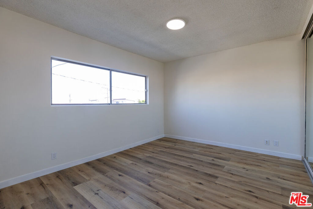 1295 Federal Avenue - Photo 8