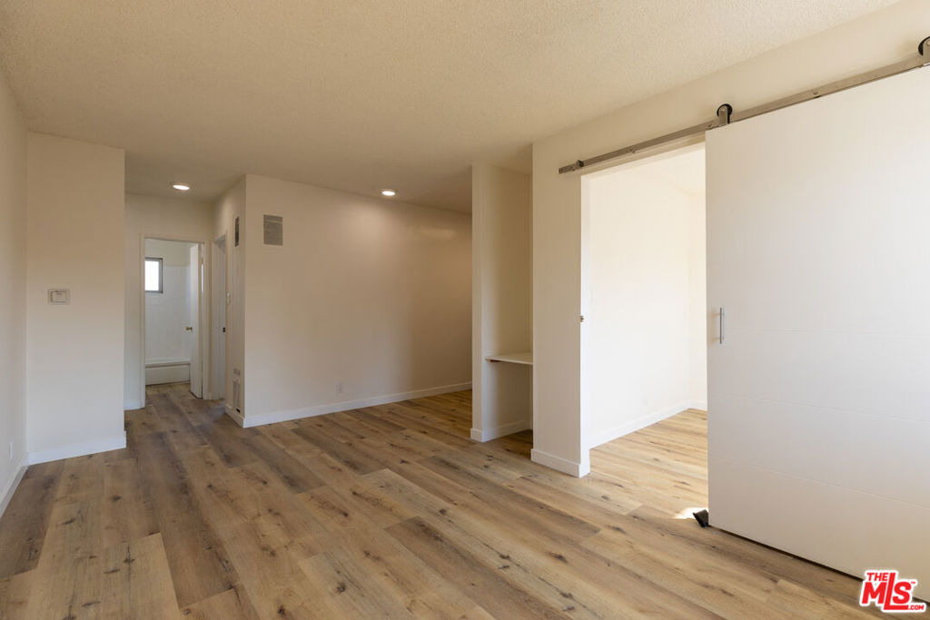 1295 Federal Avenue - Photo 2