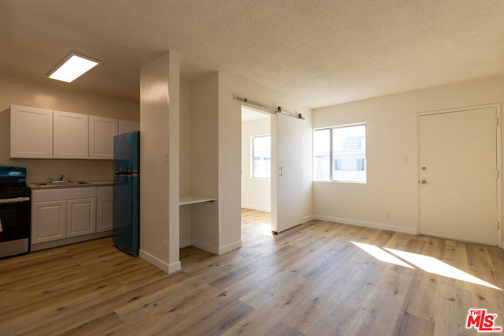 1295 Federal Avenue - Photo 0