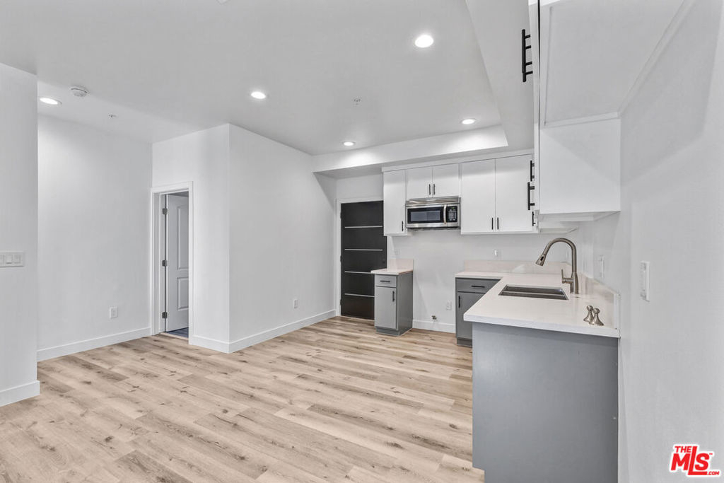 4647 W 18th Street - Photo 4