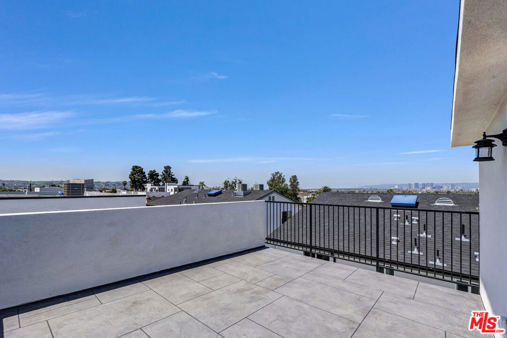 4647 W 18th Street - Photo 15