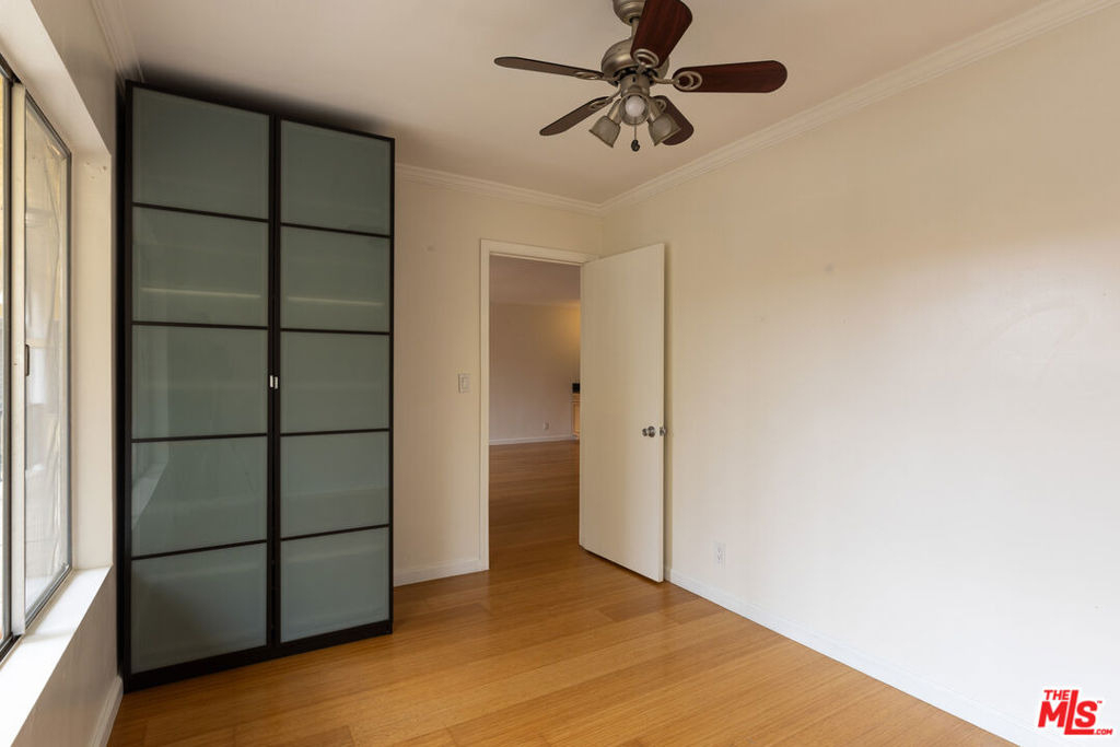 1033 6th Street - Photo 5