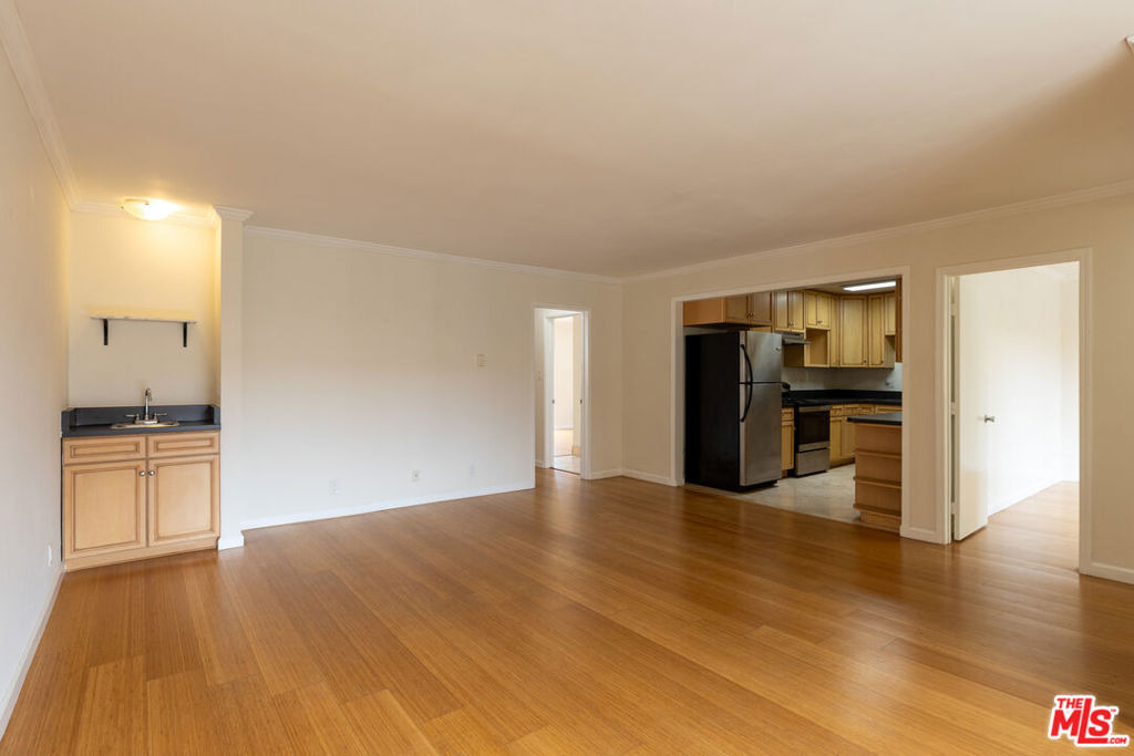 1033 6th Street - Photo 1