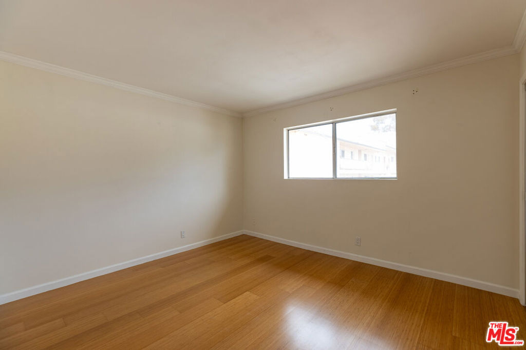 1033 6th Street - Photo 14