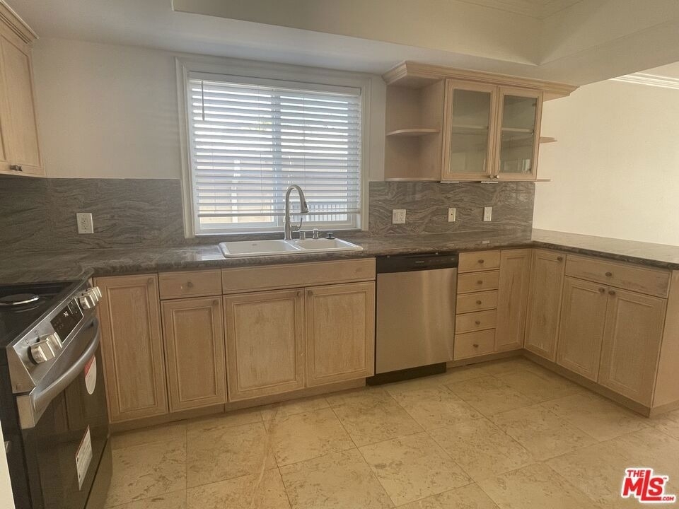 11842 Darlington Avenue - Photo 8