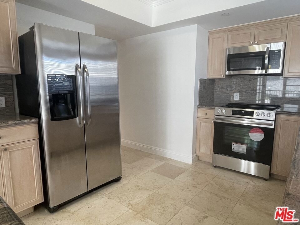 11842 Darlington Avenue - Photo 9