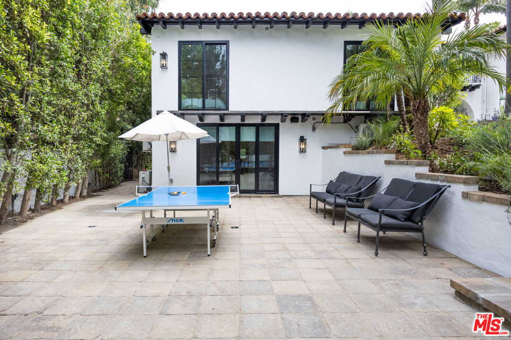 9451 Sunset Boulevard - Photo 39