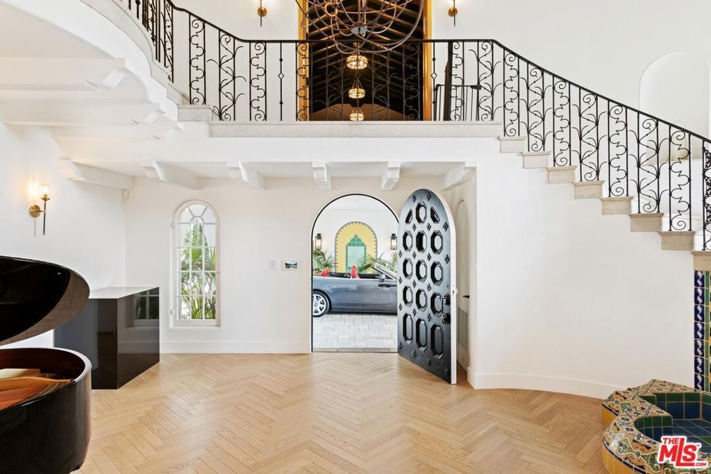9451 Sunset Boulevard - Photo 5