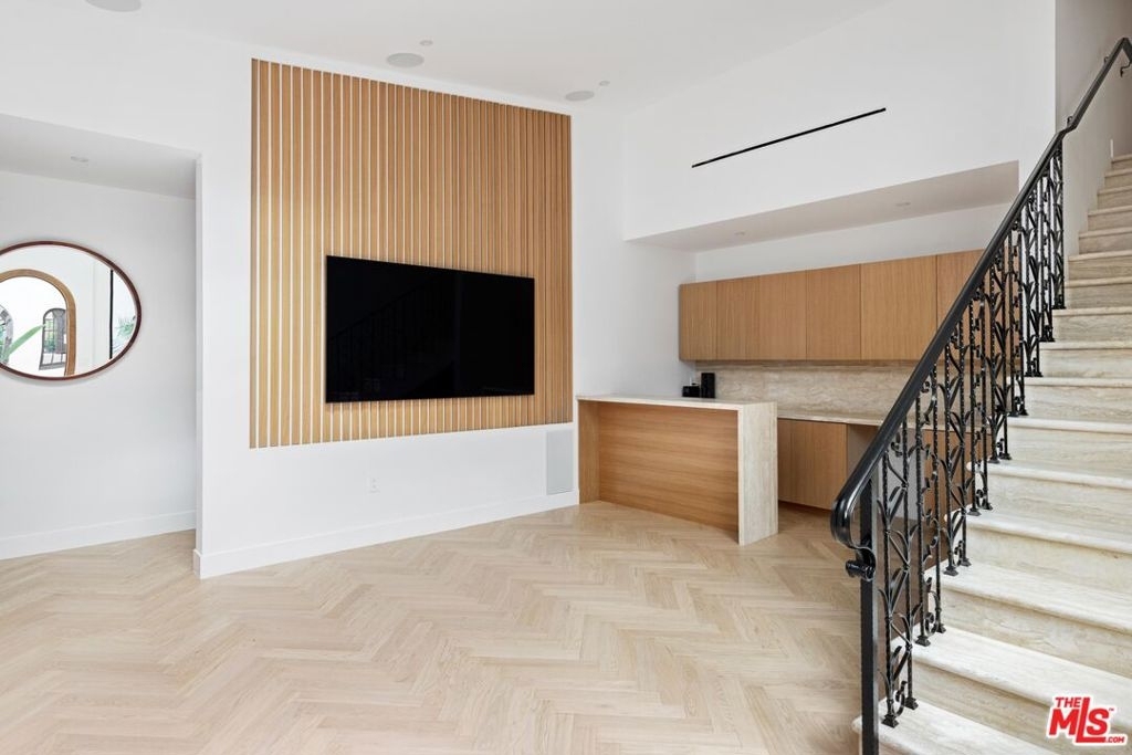 9451 Sunset Boulevard - Photo 35