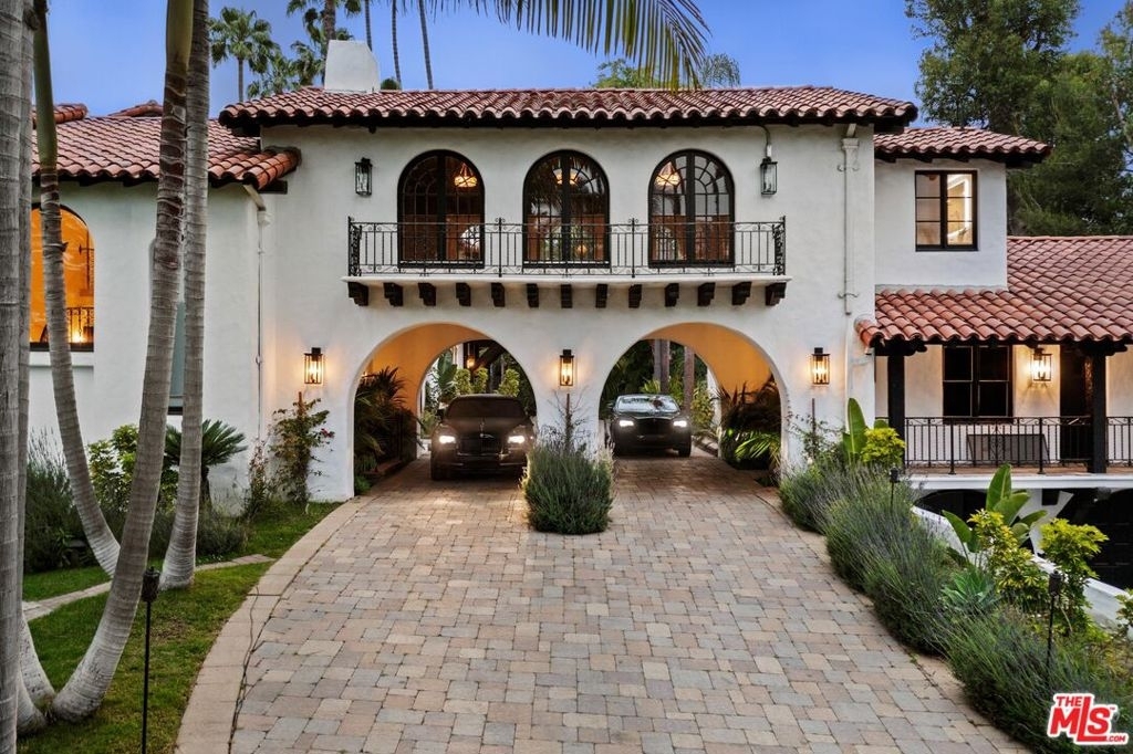 9451 Sunset Boulevard - Photo 0