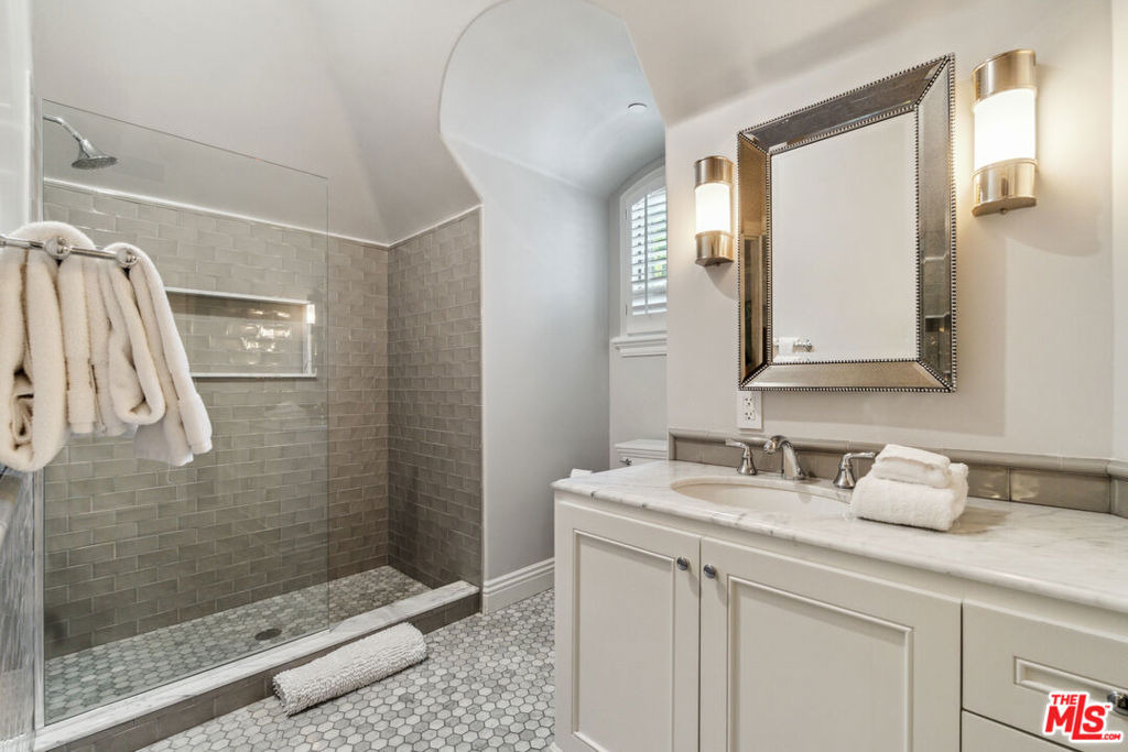 952 N Alpine Drive - Photo 44