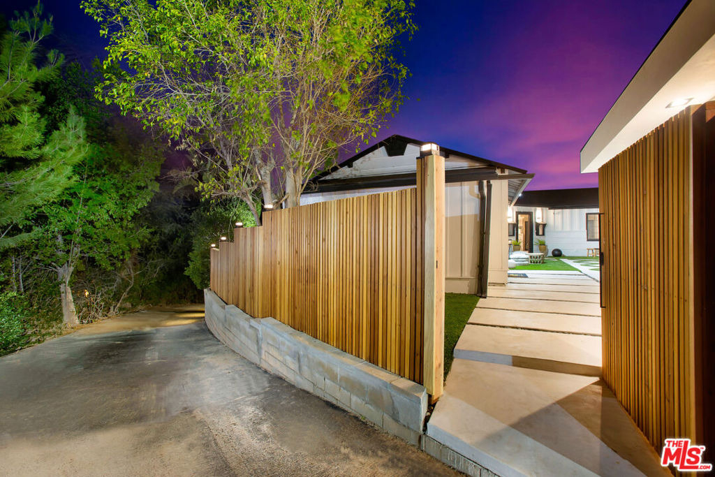 5129 Marmol Drive - Photo 4