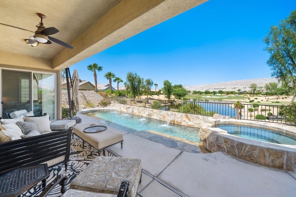 81074 Avenida Neblina - Photo 0