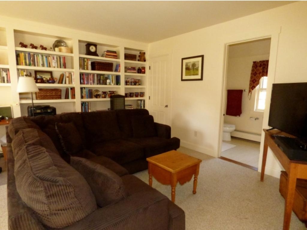 194 Main - Photo 19