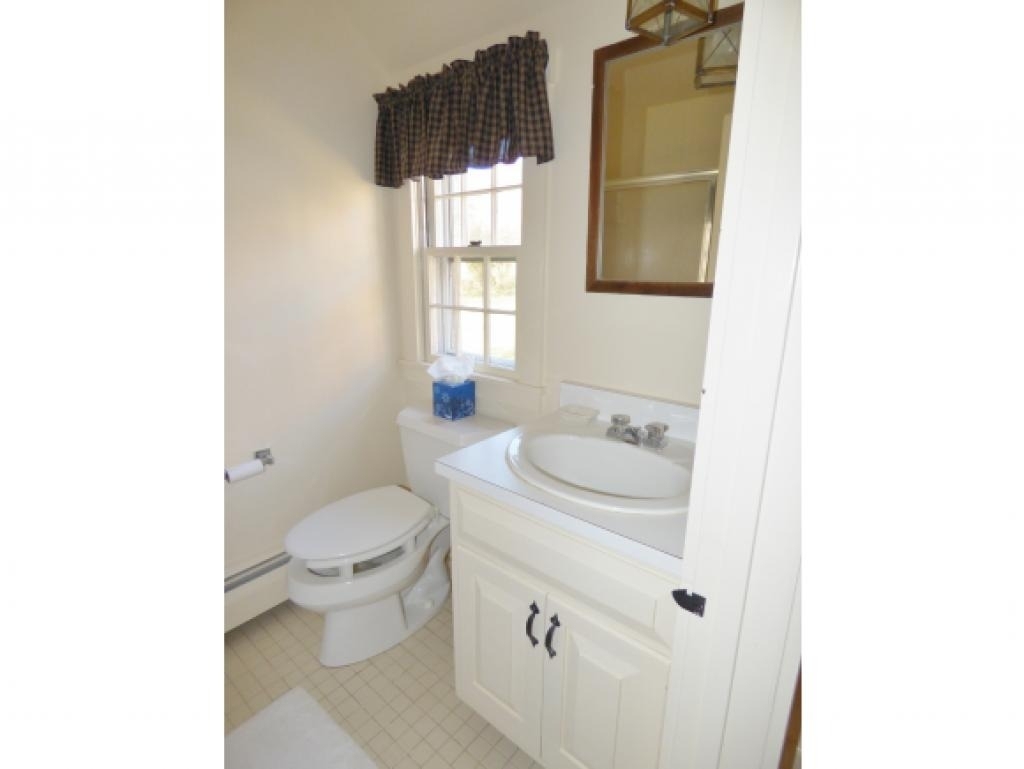 194 Main - Photo 16