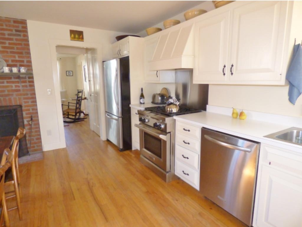 194 Main - Photo 10