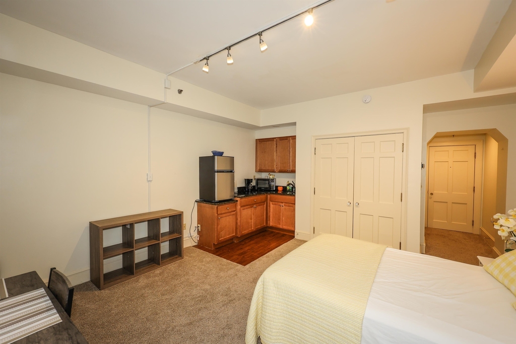 227 Pleasant - Photo 23
