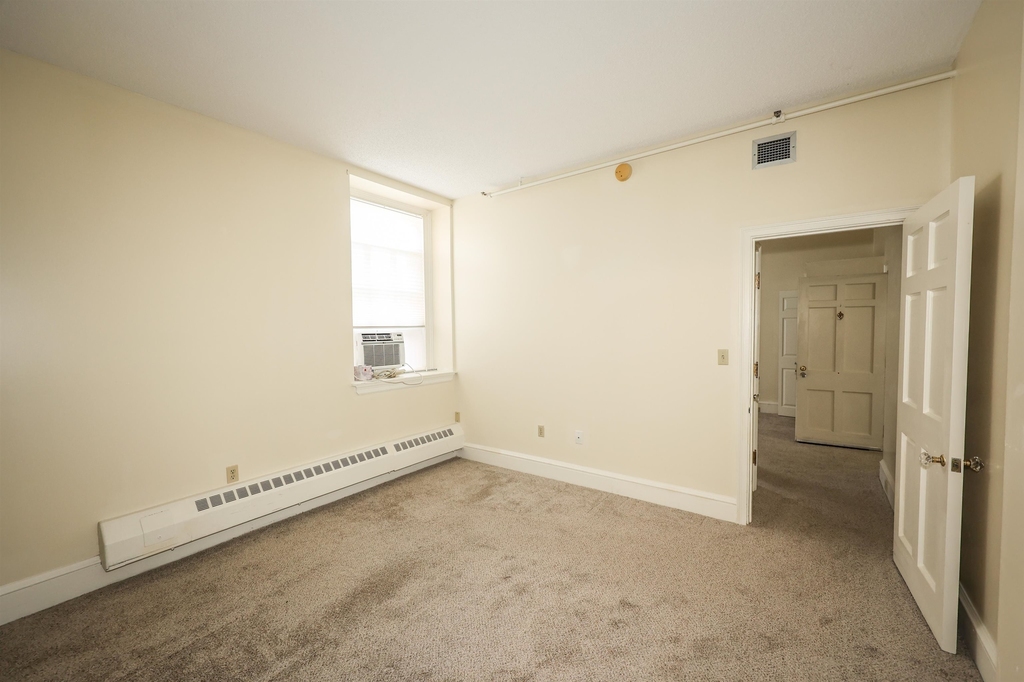 227 Pleasant - Photo 23