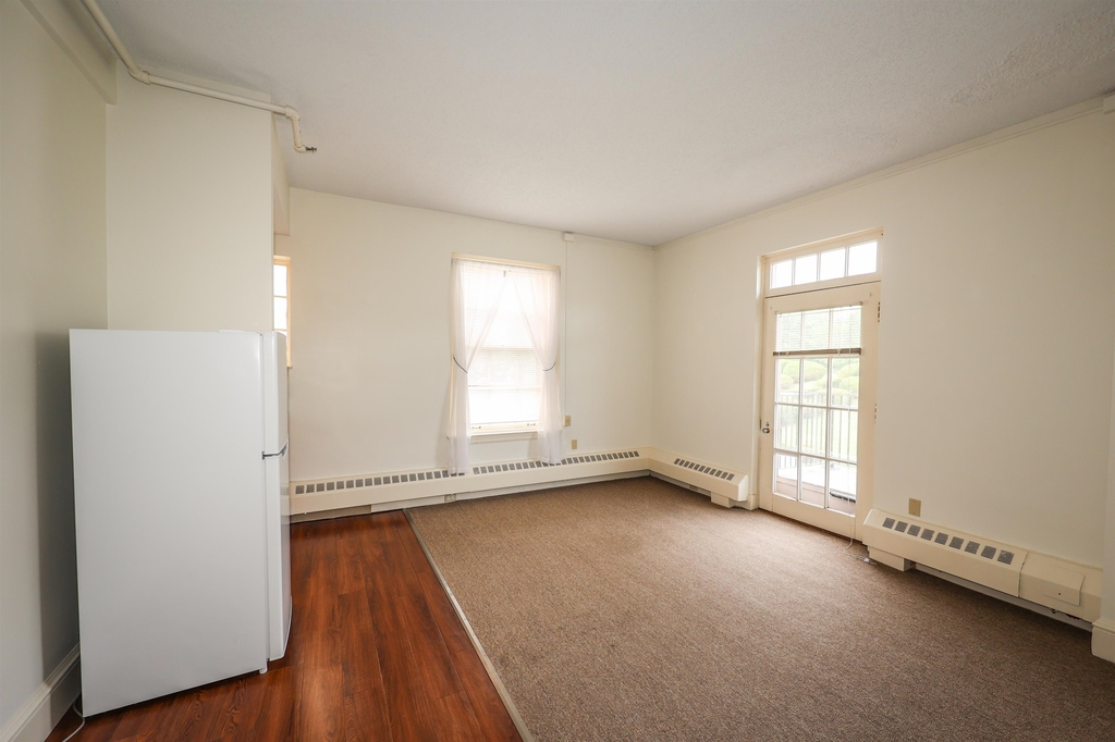 227 Pleasant - Photo 32