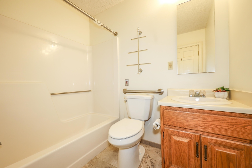 227 Pleasant - Photo 36