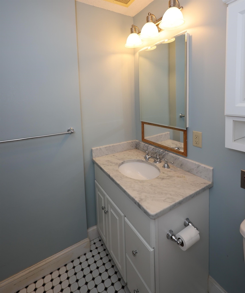 227 Pleasant - Photo 29