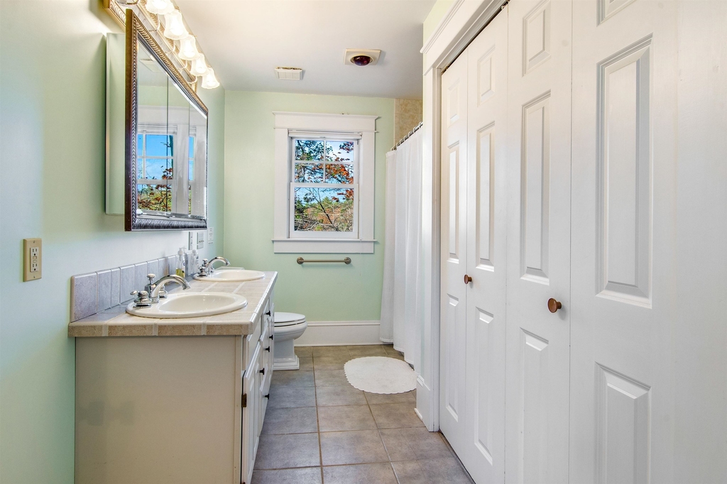 255 Pikes Point - Photo 24