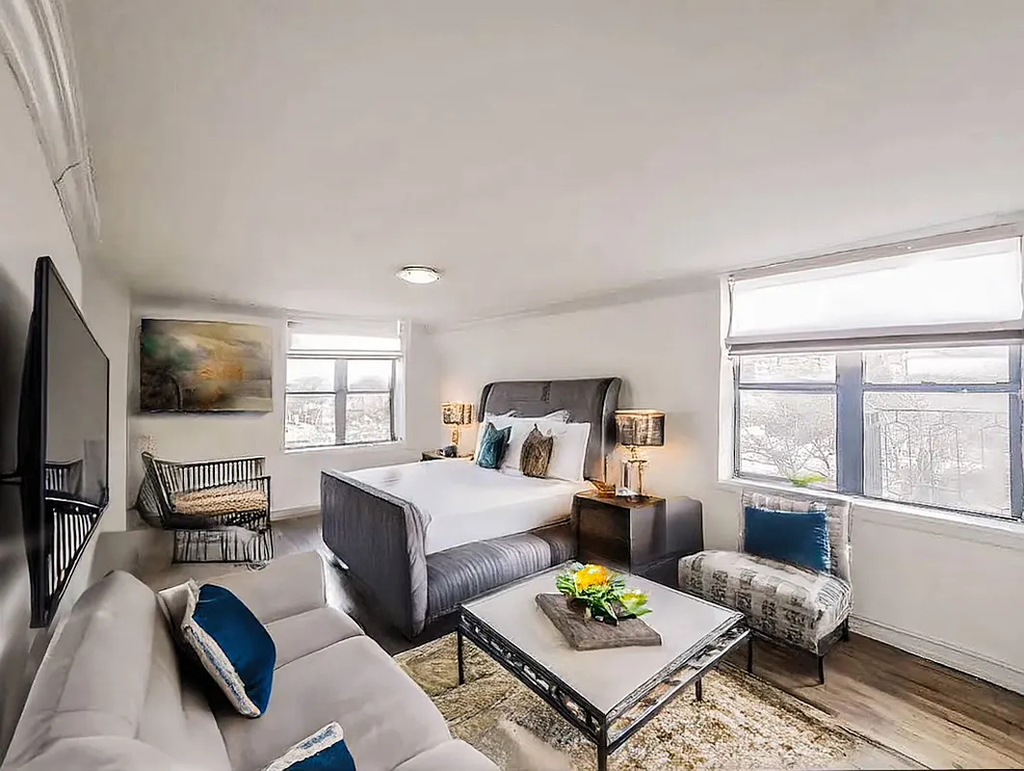 238 East 36th Street - Photo 0