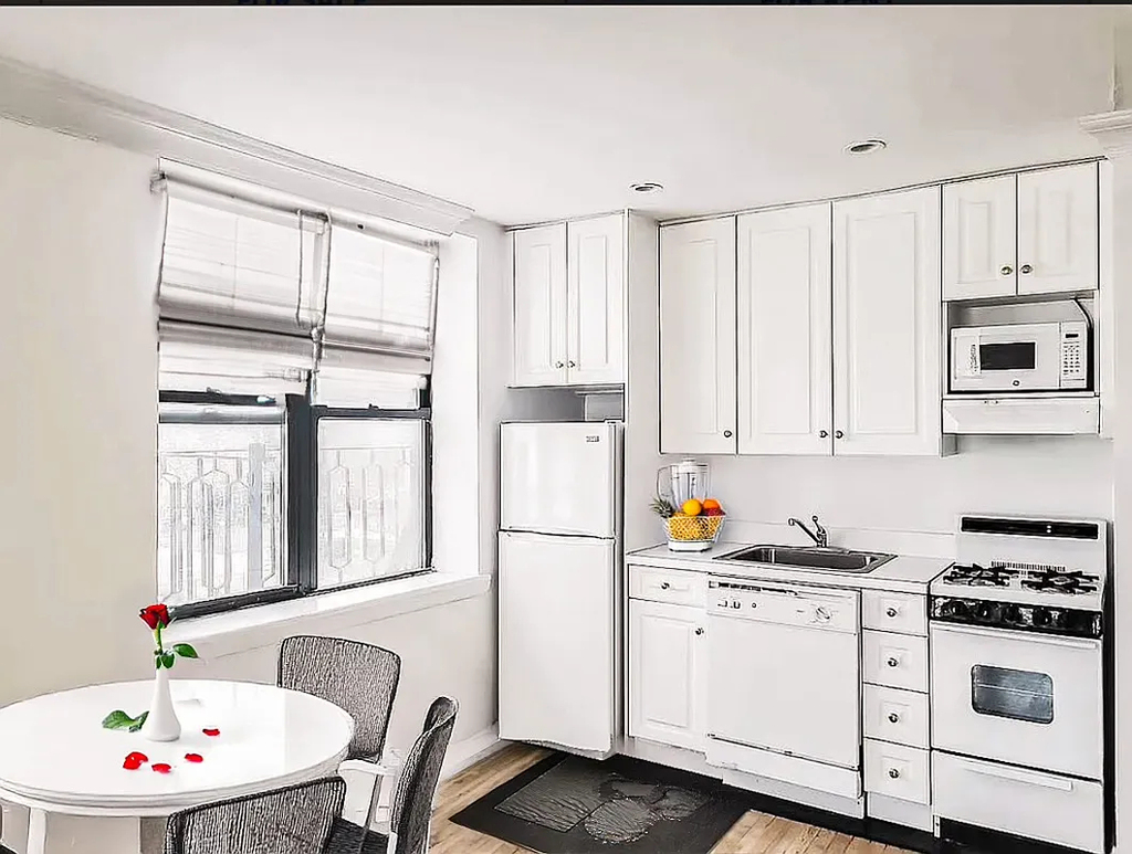 238 East 36th Street - Photo 1