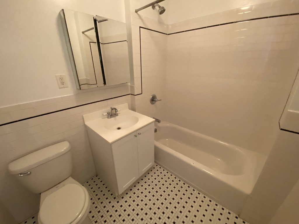 60 West 56th Street - Photo 5