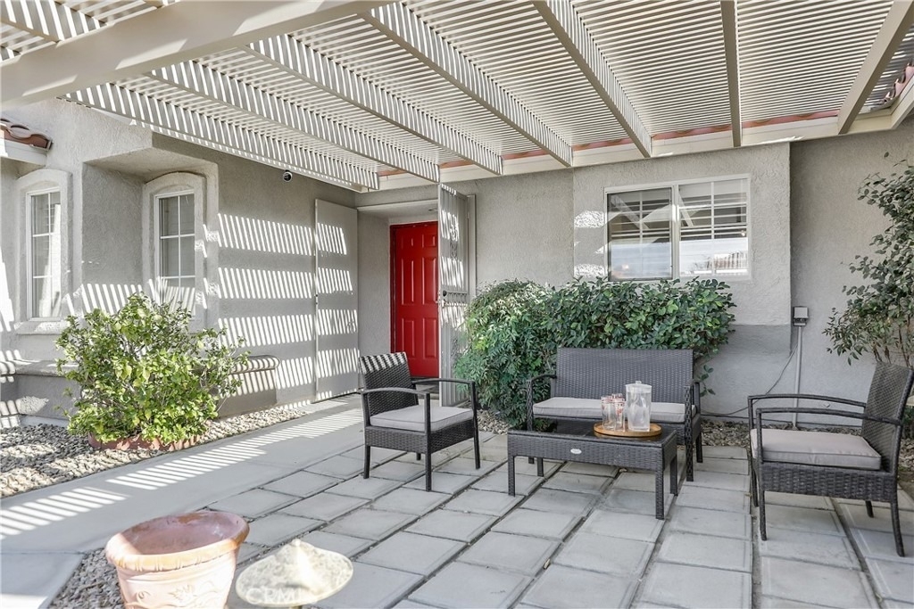43760 Milan Court - Photo 2