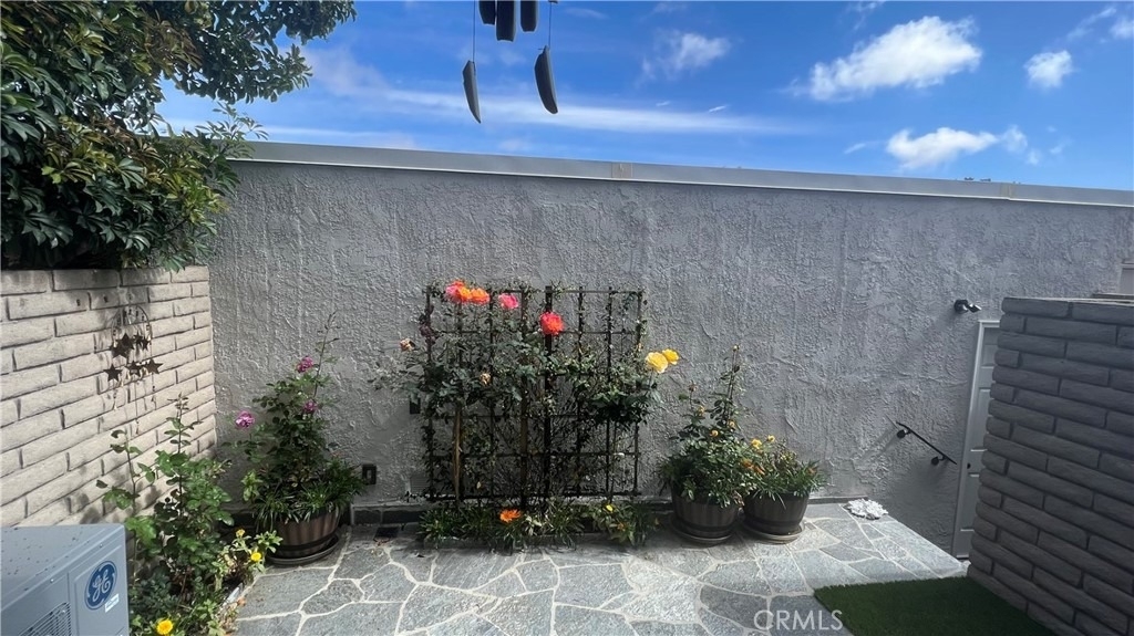 28033 Ridgecove Court N - Photo 10
