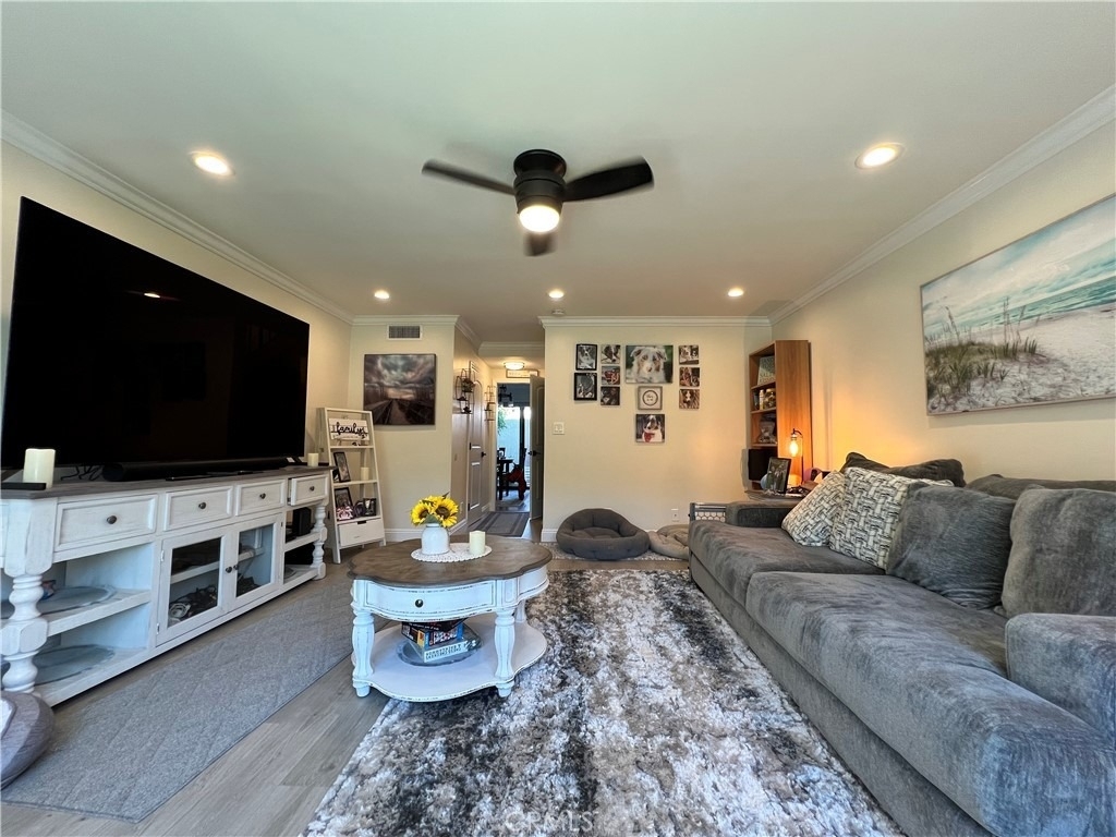 28033 Ridgecove Court N - Photo 9