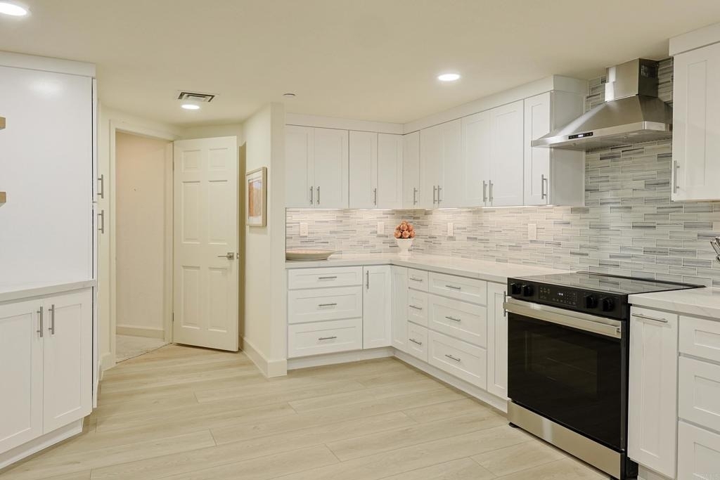 1099 1st - Photo 2