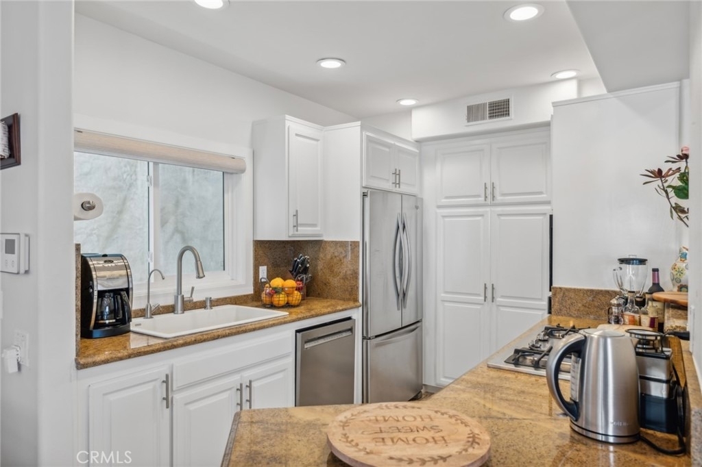410.5 Goldenrod Avenue - Photo 10