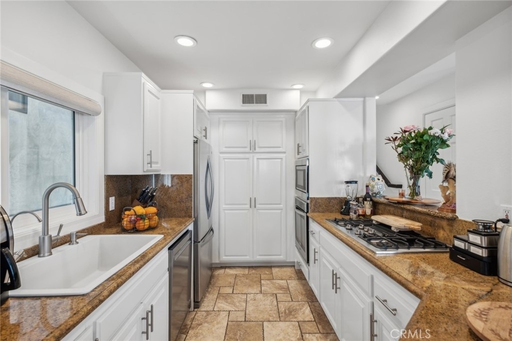 410.5 Goldenrod Avenue - Photo 11