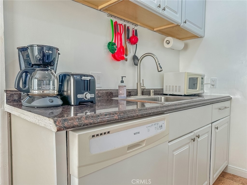 33922 Malaga Drive - Photo 10