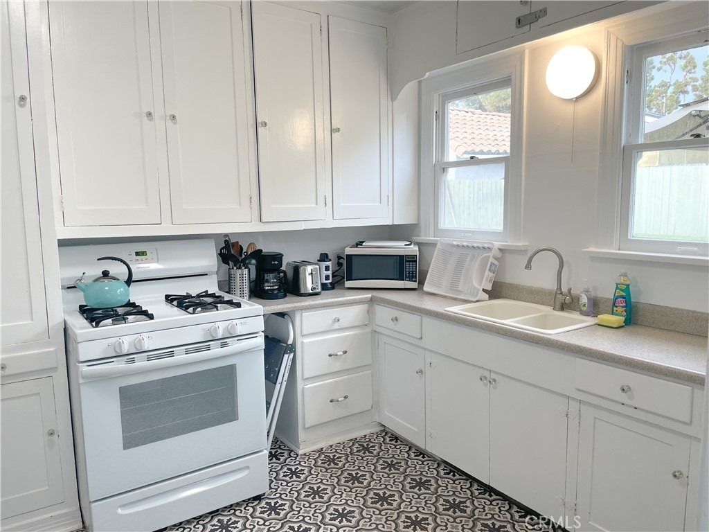 428 S Ditmar Street - Photo 6