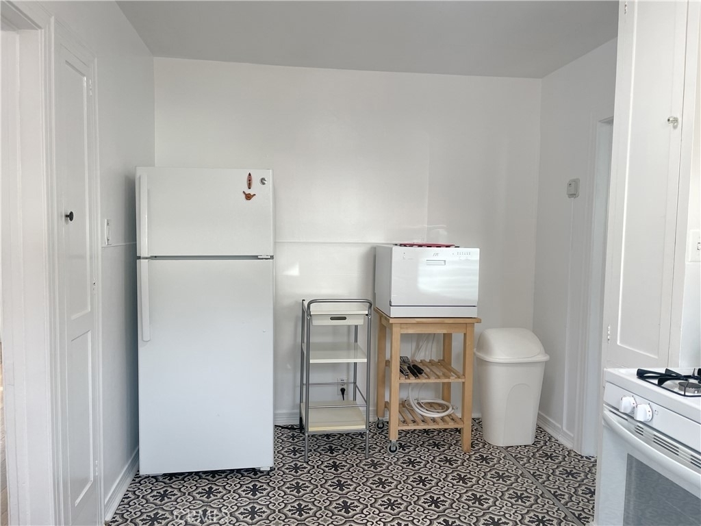 428 S Ditmar Street - Photo 7