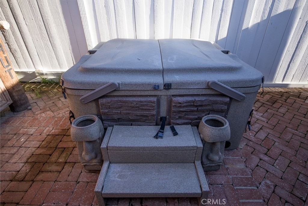 1086 Glenneyre Street - Photo 34